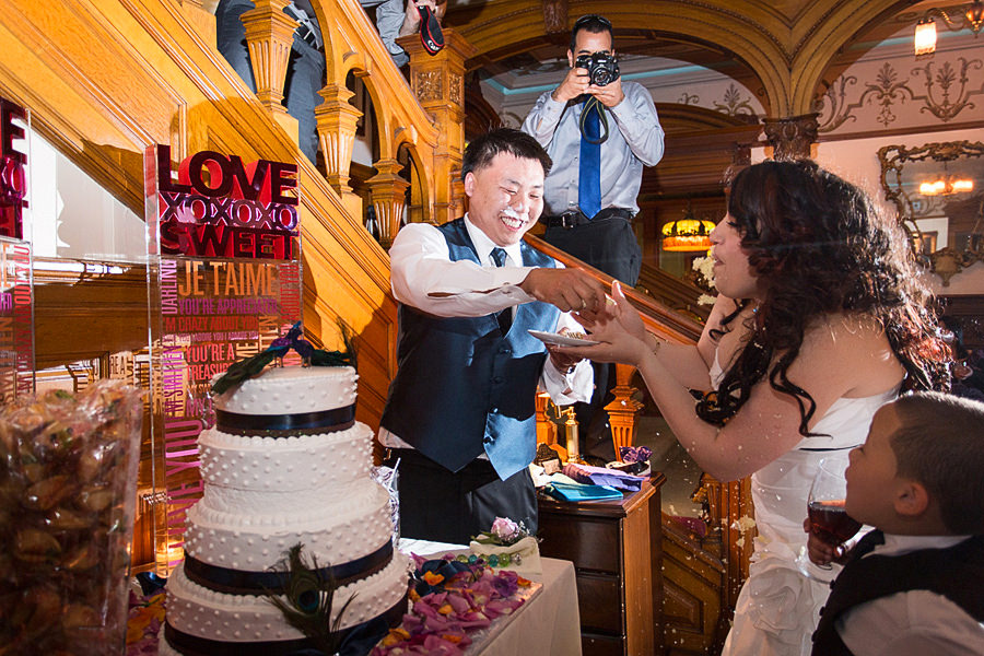 wedding cake smash photo