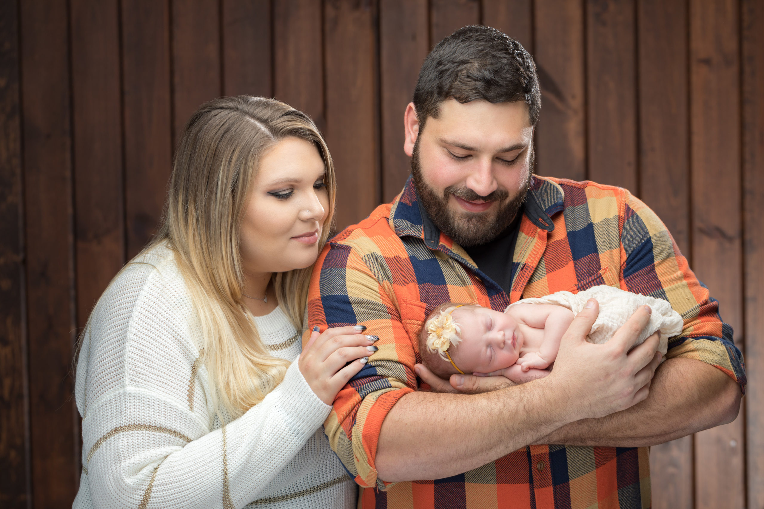 newborn studio photography with parents